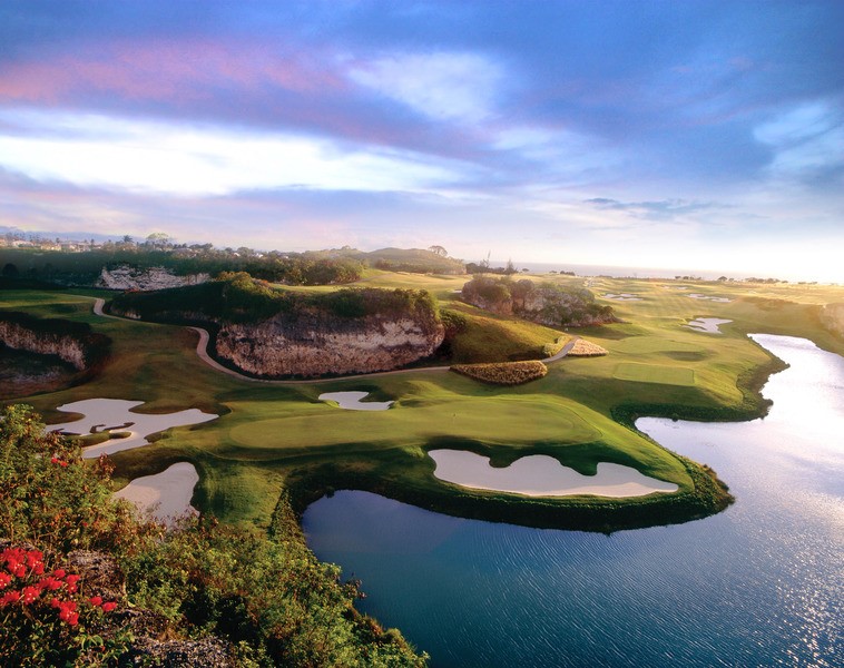 (The Green Monkey course is one of the most scenic courses in the world. Source: Sandy Lane).